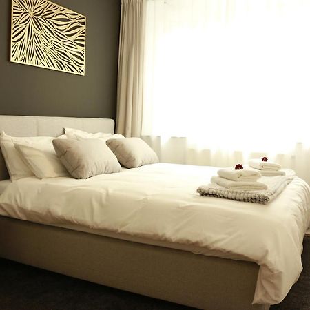 Am City Apartment 24H Self-Check-In, Free Parking, U-Bahn 350M, Netflix Nürnberg Exterior foto